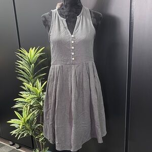 UpWest Sleeveless,Round V cut neckline,button front, crêpe, flowy,lightweight